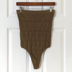 Out From Under Textured Jacquard Knit Form Fitting Strapless Thong Bodysuit L